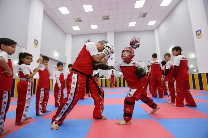 Dumlupınar Spor Merkezi’nde Çalışmalar Başladı