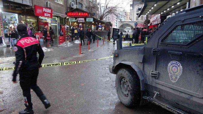 Diyarbakır’da Husumetli İki Aile Arasında Silahlı Kavga: 4 Yaralı, 2 Gözaltı