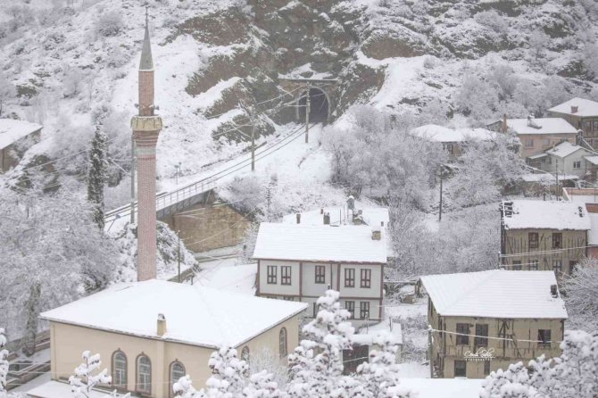 ’Kubbelerin Fotoğraf Sanatçısı’ Olarak Bilinen Cemil Şahin Bilecik’e Geldi