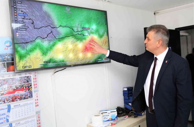 Başkan Sezer, Karla Mücadele Çalışmalarını Koordine Etti