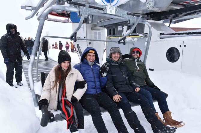 Keltepe Kayak Merkezinde Sömestr Hareketliliği