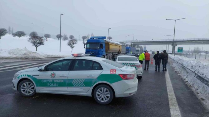 İ̇stanbul’a Gidecek Araçlara İzin Verilmiyor