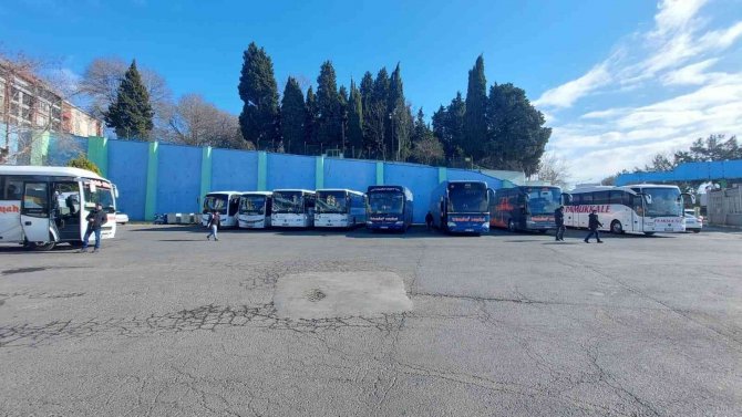 İ̇stanbul’daki Kar Ulaşım Sektörünü De Vurdu