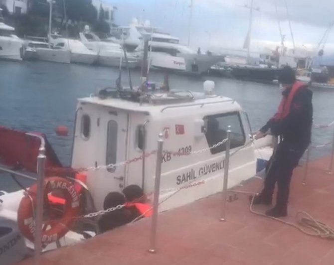 İ̇zmir Açıklarında 28 Düzensiz Göçmen Kurtarıldı