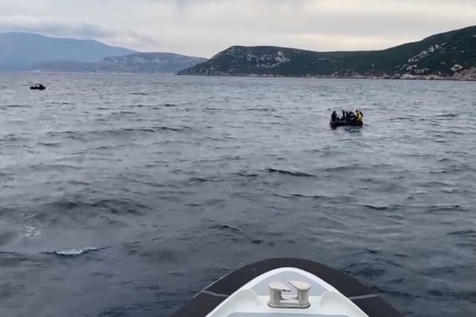 Can Salında Ölüme İtilen Göçmenleri Sahil Güvenlik Kurtardı