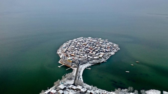 Türkiye’nin Küçük Venedik’i Beyaza Büründü