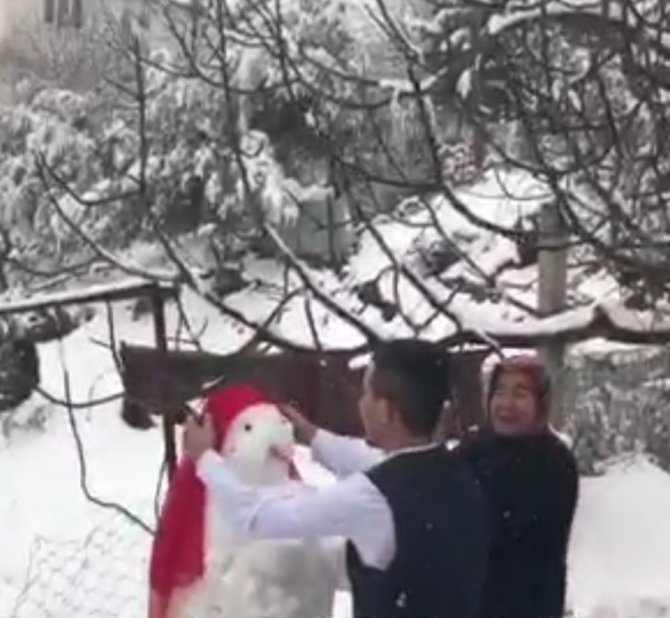 Kahramanmaraş’ta Kardan Gelin Yaptılar