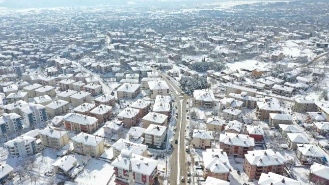 Safranbolu’da Ekiplerin Hummalı Çalışmaları Ulaşımın Aksamasını Engelledi