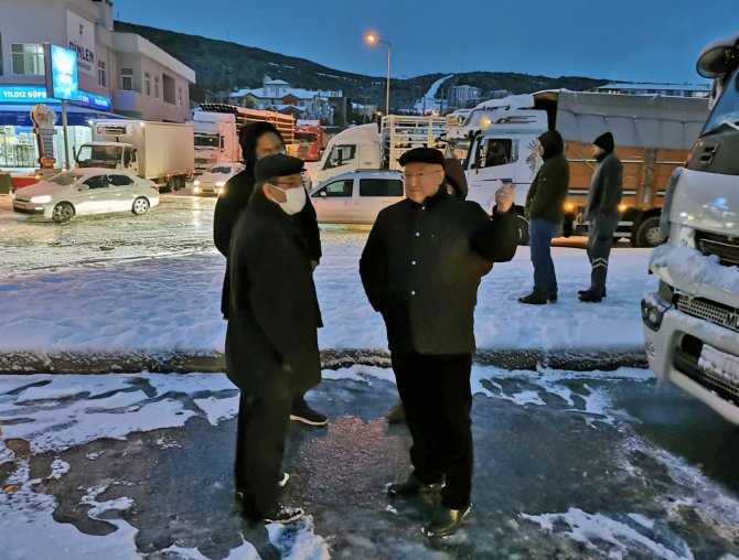 Menteşe’de Karla Mücadele Sürüyor