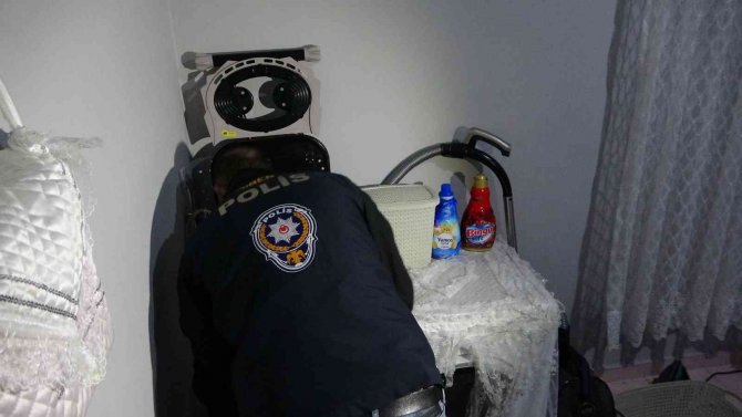 Mersin Merkezli 4 İlde Dolandırıcılara Şafak Operasyonu