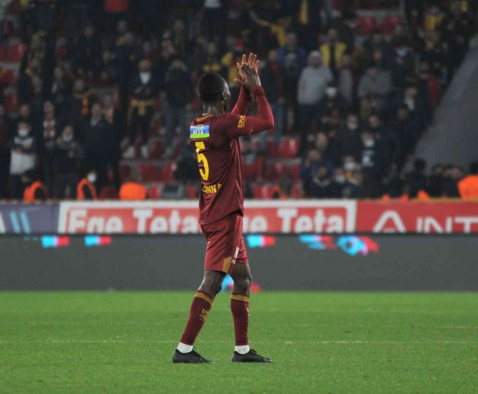 Göztepeli Obinna Nwobodo, Ligin En İyisi Oldu