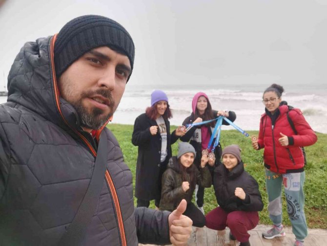 Aydın’ın Demir Yumrukları, Şampiyonadan Madalyalarla Döndü