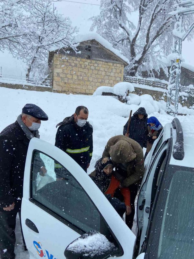 Yedaş Ekipleri, Karla Kaplı Yolda Acil Hasta İçin Seferber Oldu