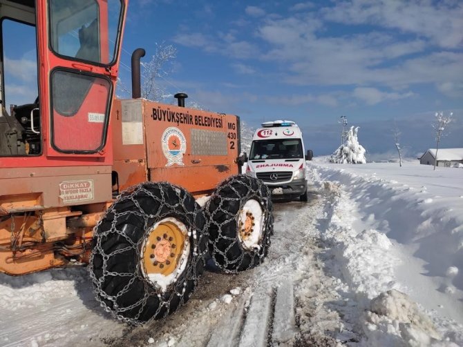 Başkan Demir: “Nerede Kapalı Bir Yol Varsa Bizler Oradayız”