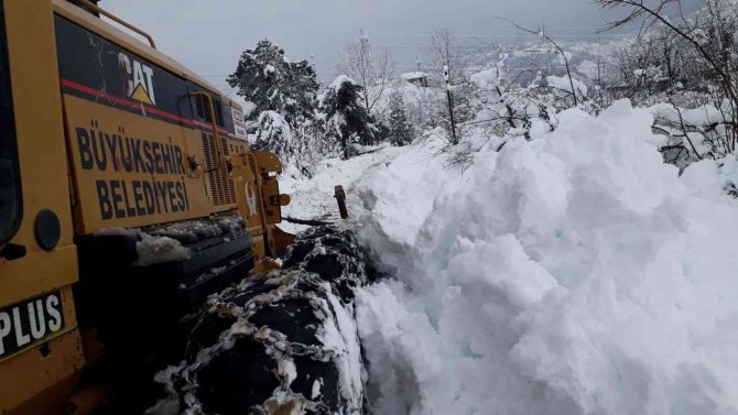 Başkan Demir: “Nerede Kapalı Bir Yol Varsa Bizler Oradayız”