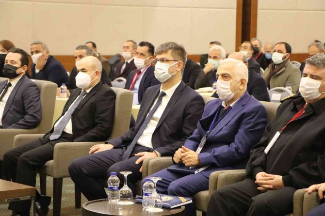 Vali Dağlı: “Gençleri Bağımlılıktan Uzak Tutmak İçin Herkes Elini Taşın Altına Koymalı”