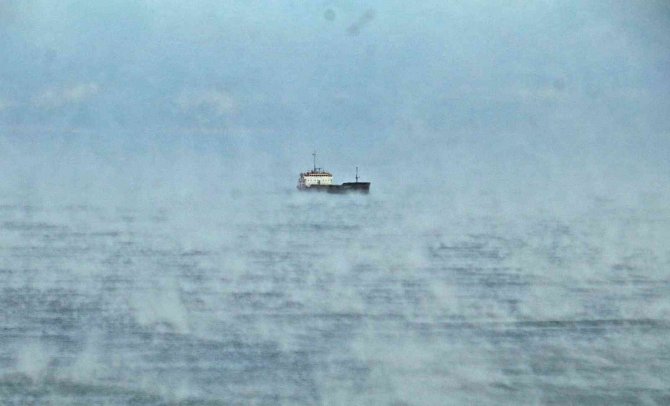 Sabah Uyandıklarında Kar Yağışı Gören Antalyalılar Kendini Sokağa Attı