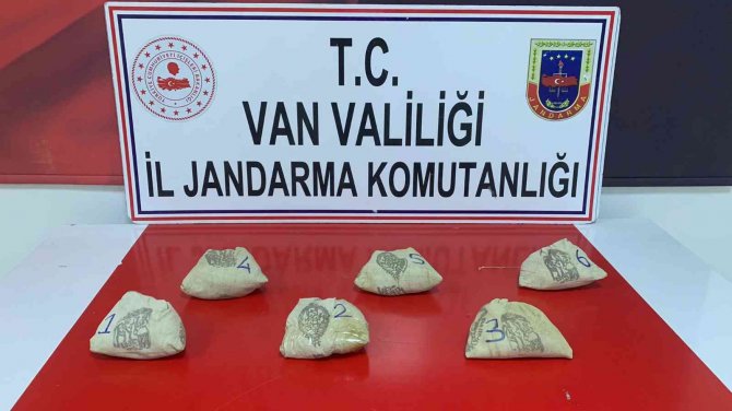 Van’da 3 Kilo 995 Gram Toz Esrar Ele Geçirildi