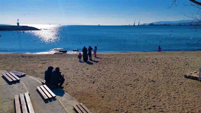 Tekirdağlılar Şaşkın: Felaketi Yaşayan İ̇stanbul’un Dibindeki Şehir Kara Hasret