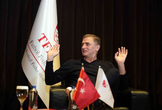 Stefan Kuntz: "Milli Eğitim Sistemiyle, Futbol Sistemi Paralel Gitmeli"
