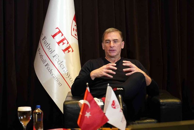 Stefan Kuntz: "Milli Eğitim Sistemiyle, Futbol Sistemi Paralel Gitmeli"