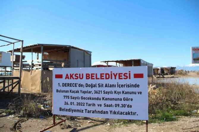 5 Yıldızlı Otellere Komşu Çardakların Yıkımı Ertelendi