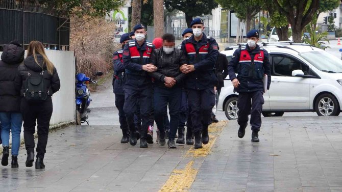 Motosiklet Hırsızlığından Aranan Şüpheli, Uyuşturucu Ticaretinden Tutuklandı