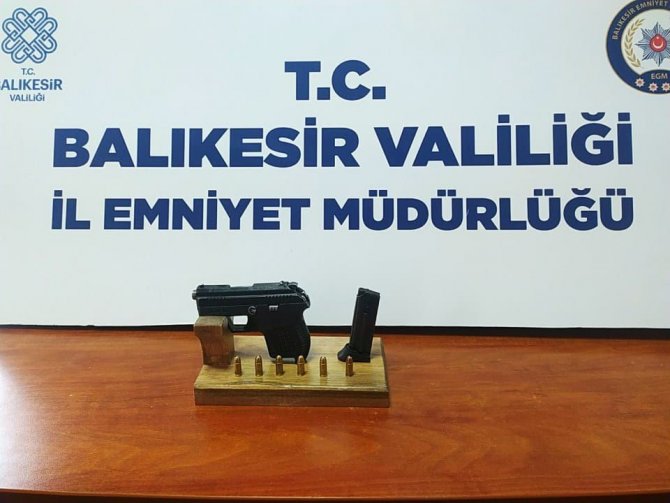 Balıkesir Emniyeti Aranan 16 Kişiyi Yakaladı