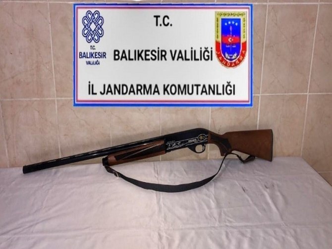 Jandarma Güvenlik Kontrollerinde Aranan 29 Kişiyi Yakaladı