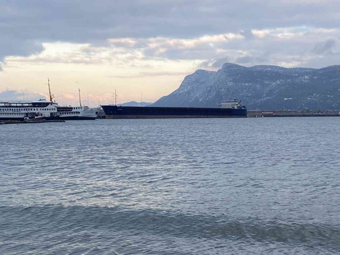 Yük Gemisinin Rus Uyruklu Mürettebatı Denize Düşerek Kayboldu