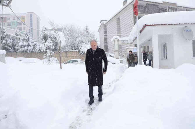 Başkan Özlü’nün Ziyaretlerine Kar Engel Olmuyor