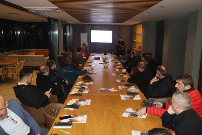 Akaryakıt İstasyonlarının Sorunları Konuşuldu