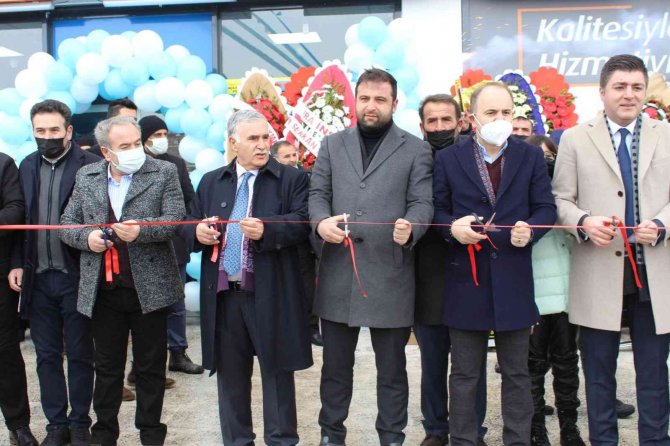 Düzgün Market 21’inci Şubesini Törenle Açtı