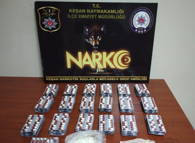 Çekici Üzerindeki Araçta Uyuşturucu Ele Geçirildi