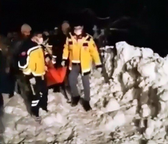 Yollar Kapandı, Ekipler Hastalanan 85 Yaşındaki Vatandaş İçin Seferber Oldu