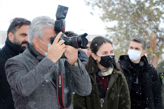 “Erzincan’da Kış Fotoğraf Maratonu” Vali Makas’ın Deklanşöre Basmasıyla Başladı