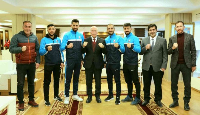 Büyükşehir’in Altın Yumrukları Ordu’da Destan Yazdı