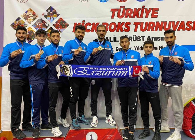Büyükşehir’in Altın Yumrukları Ordu’da Destan Yazdı