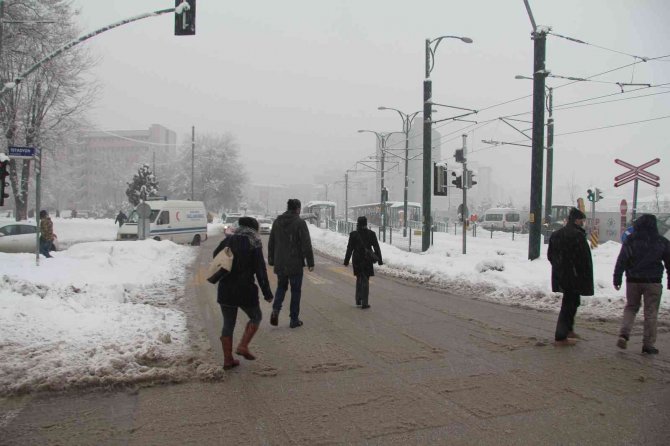Gaziantep’te Yoğun Kar Yağışı Başladı