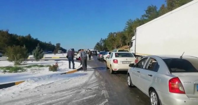 Göcek Tüneli’nde Trafik Akışı Durdu