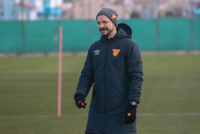 Göztepe, Altay Maçı Hazırlıklarını Sürdürüyor