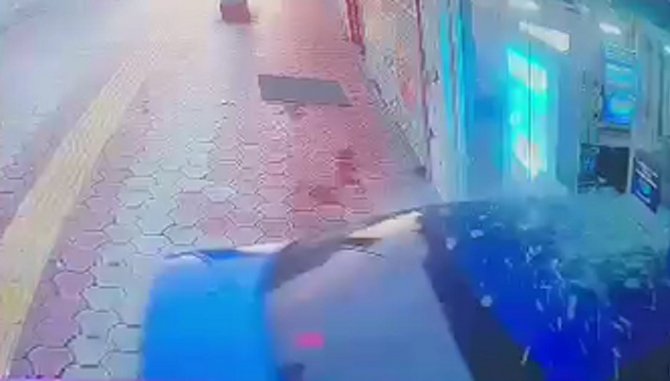 Fotoğrafı Montajladı, Paylaşıp Tehdit Etti, Sonra Öldürüldü
