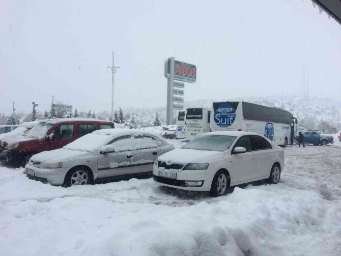 Antalya-konya Karayolu 21 Saat Sonra Trafiğe Açıldı