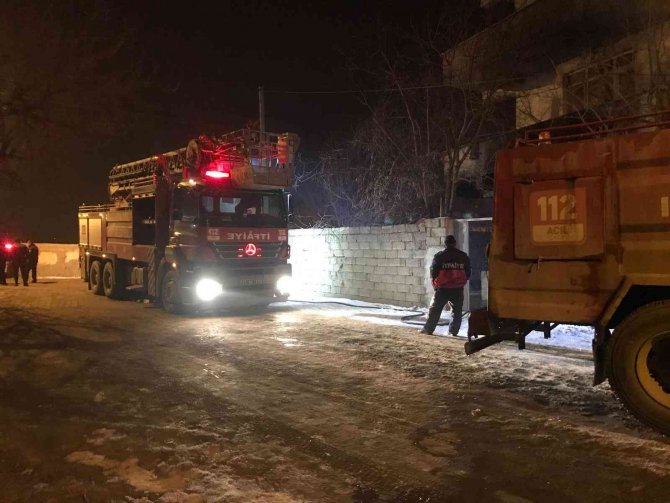 Iğdır’da Madde Bağımlısı Genç Evi Ateşe Verdi