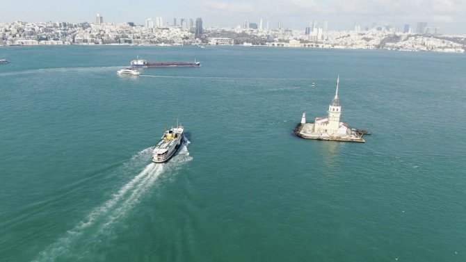 İ̇stanbul Boğazı Turkuaza Büründü, Masalsı Renk Değişimi Havadan Görüntülendi