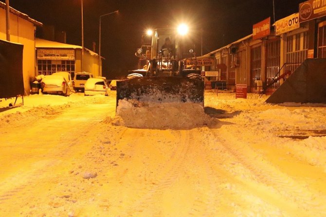 Kar Yığınları Şehir Merkezi Dışına Taşınıyor