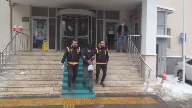 Otomobil Çalan Şahıs Tutuklandı
