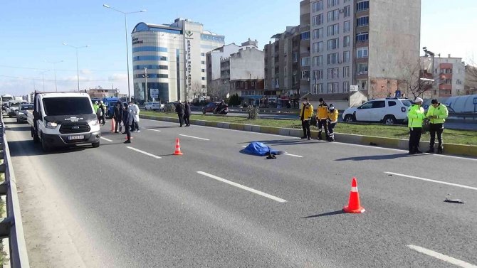 Alt Geçidi Kullanmadı, Hayatından Oldu