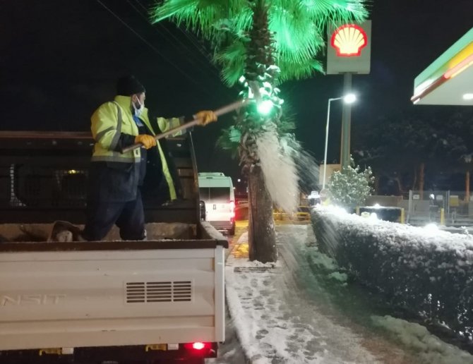 Derince’de Kar Yağışı Sorunsuz Atlatıldı