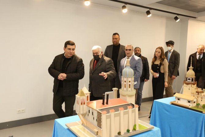 Dokuma Modern Sanatlar Galerisi’nde Karma Sergi